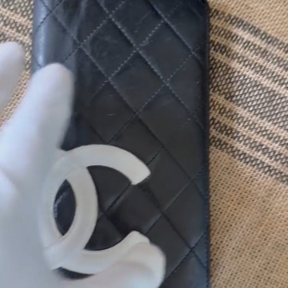 “CHANNEL” 💯 Authentic Combon line Lambskin long bifold wallet - Picture 2 of 16
